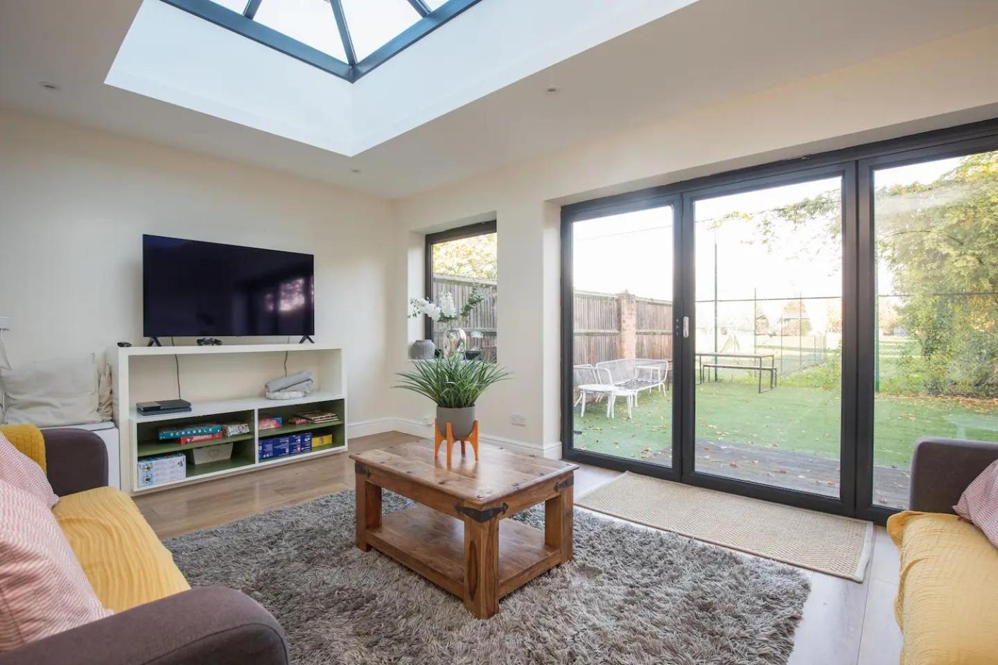 Grand Victorian House, Parking & River Walks Windsor Exteriör bild